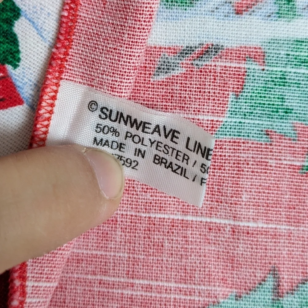 Vintage Sunweave Linen Christmas Boy Delivering Presents Cloth Napkins 5